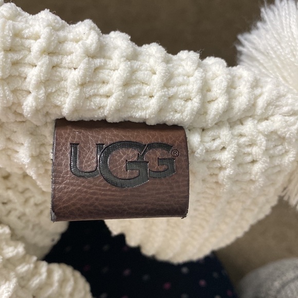 UGG Bedding Ugg Chunky Sweater Knit Pillow Cover Pom Poms Cream